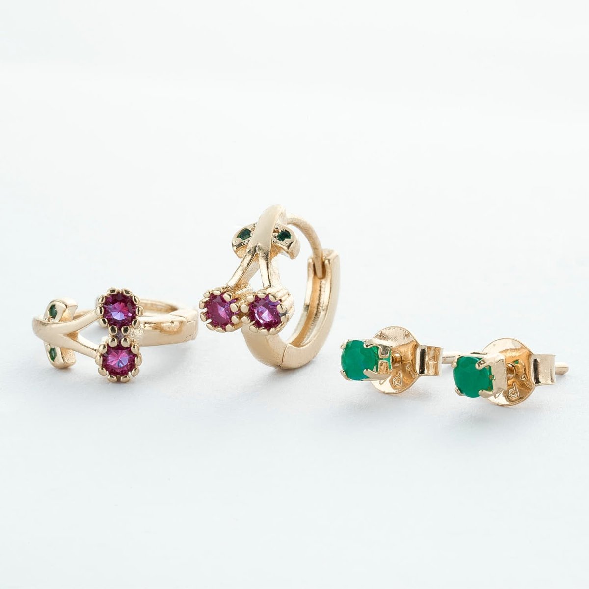 Cherry Set With Green Spark - Leia Store