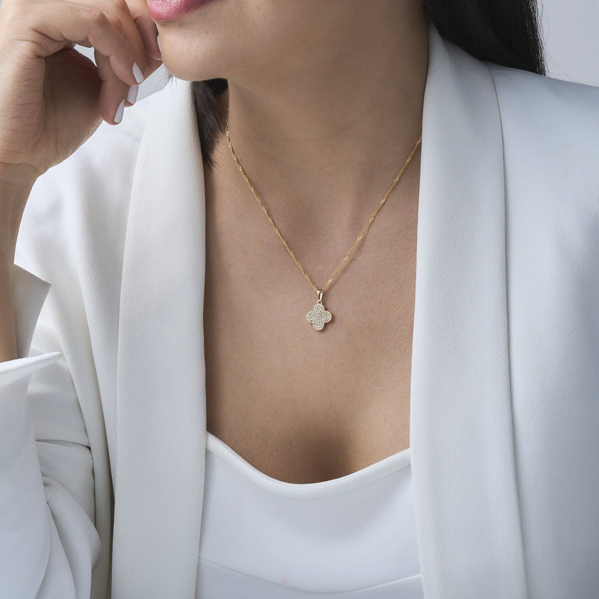 Clover Sparkle Pendant - Leia Store