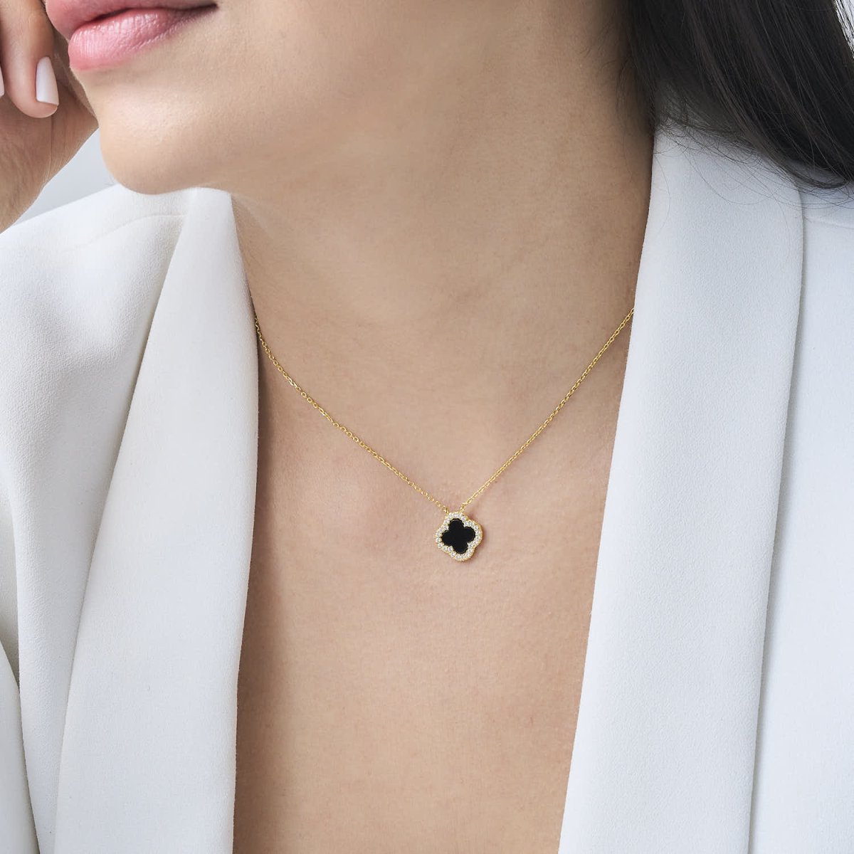 Black Clover Sparkly Necklace - Leia Store