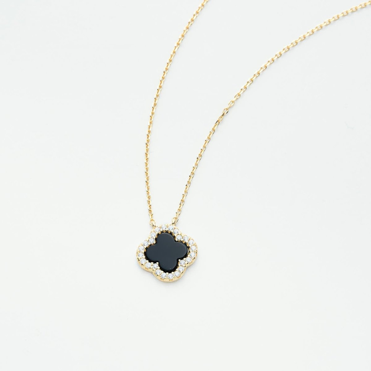 Black Clover Sparkly Necklace - Leia Store